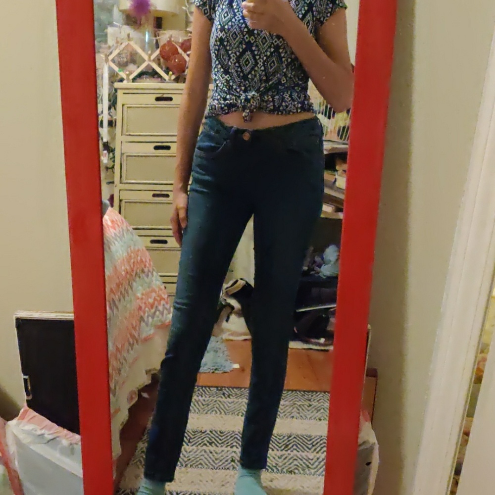 Dark wash skinny jeans